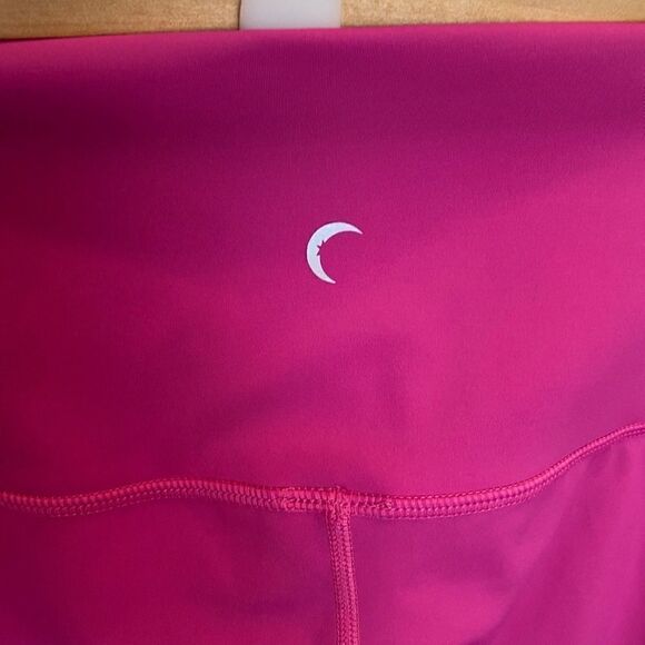 Zyia Active Fuchsia Brilliant High Rise 7/8 24” - Picture 7 of 9